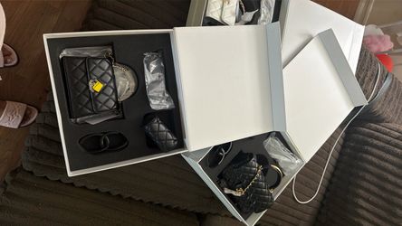 Gift box/ bags/ purse/ glasses