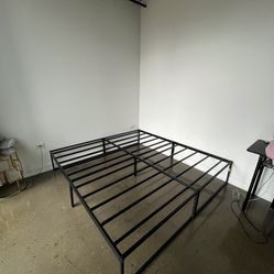 King Metal Bed Frame w screws