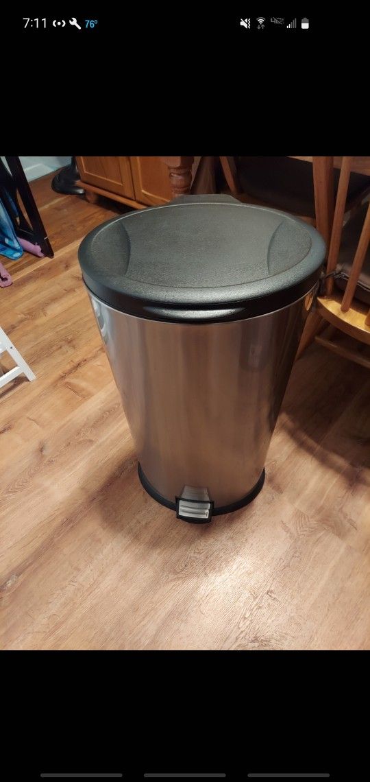 Stainless Steel Step On Trash Can