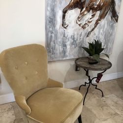 2 Accent Chairs Good Condition