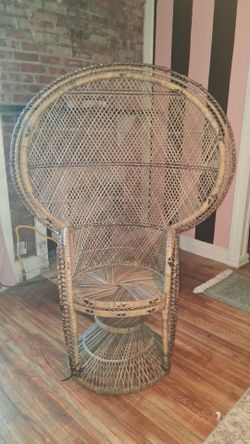 1970s "Emmanuelle" Peacock Throne – great Condition