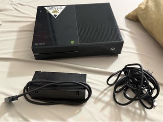 Xbox One (Free Controller)