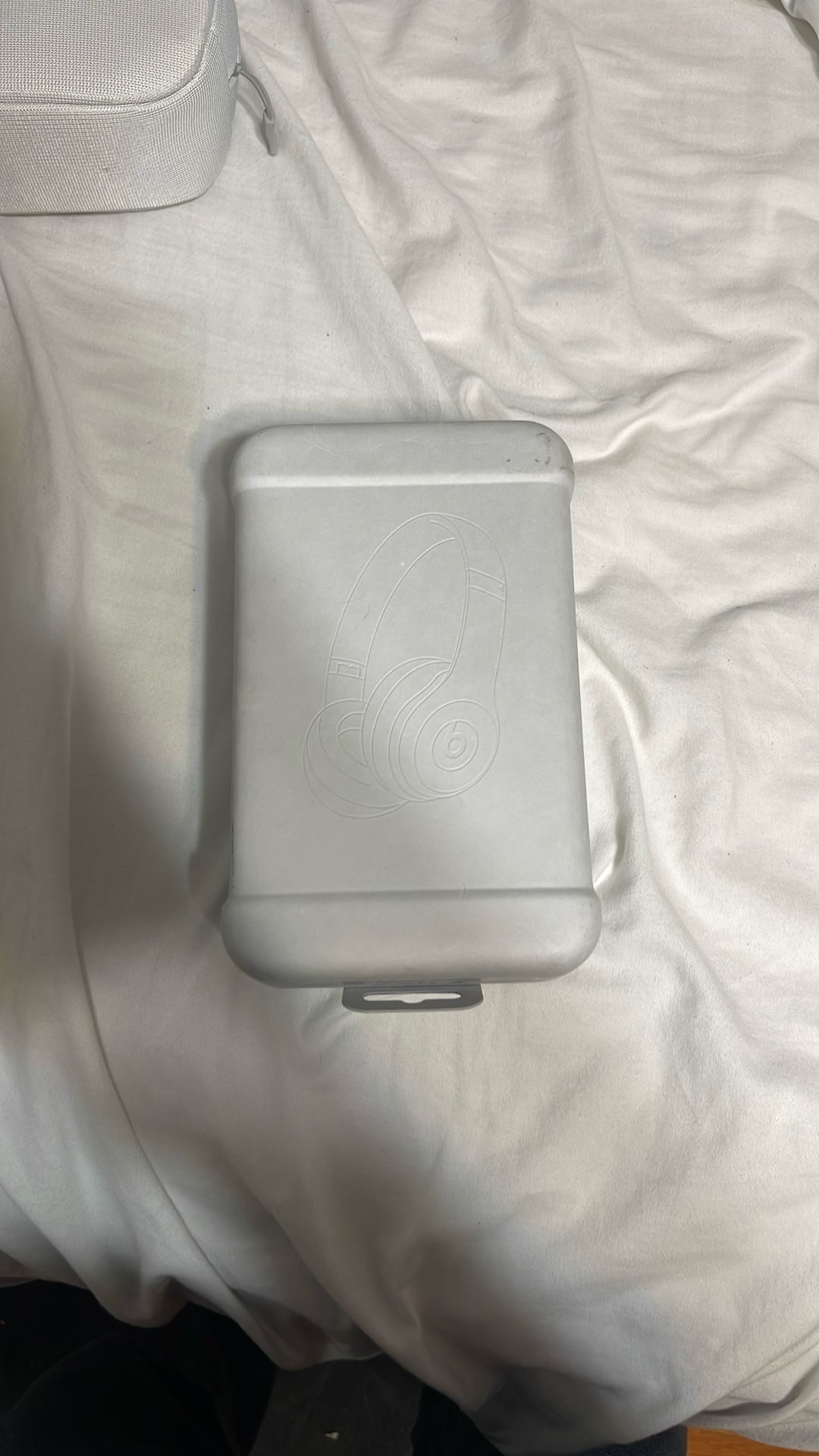 Beats Solo 4