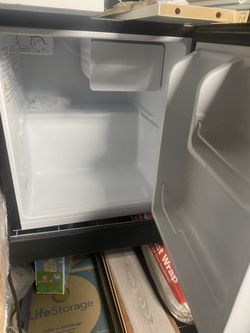 Hisense Mini Fridge