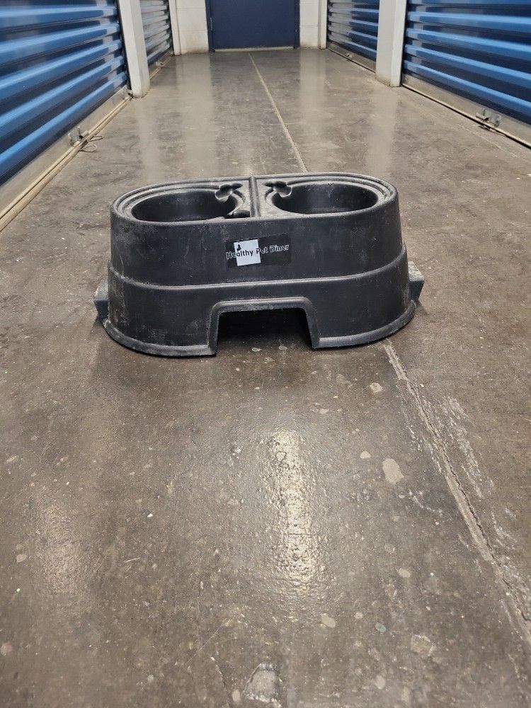Med/ Large Elevated Dog Bowl