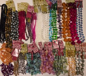 Lot (AT) of Assorted Bead Strands