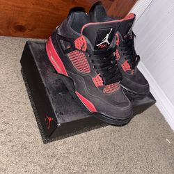 Jordan 4 Red Thunder size 9