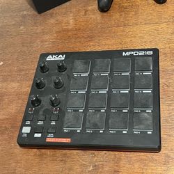 Akai MPD218