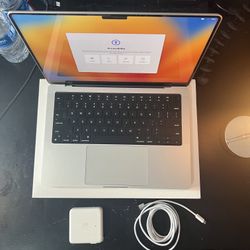 MacBook Pro 14-inch