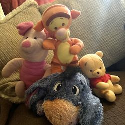 Weenie The Pooh Character Plushies 