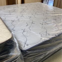 ⚜️ NEW KING SIZE DOUBLE SIDED SEMI PLUSH DELUXE  MATTRESS W. BOXSPRING INCLUDED ⚜️
