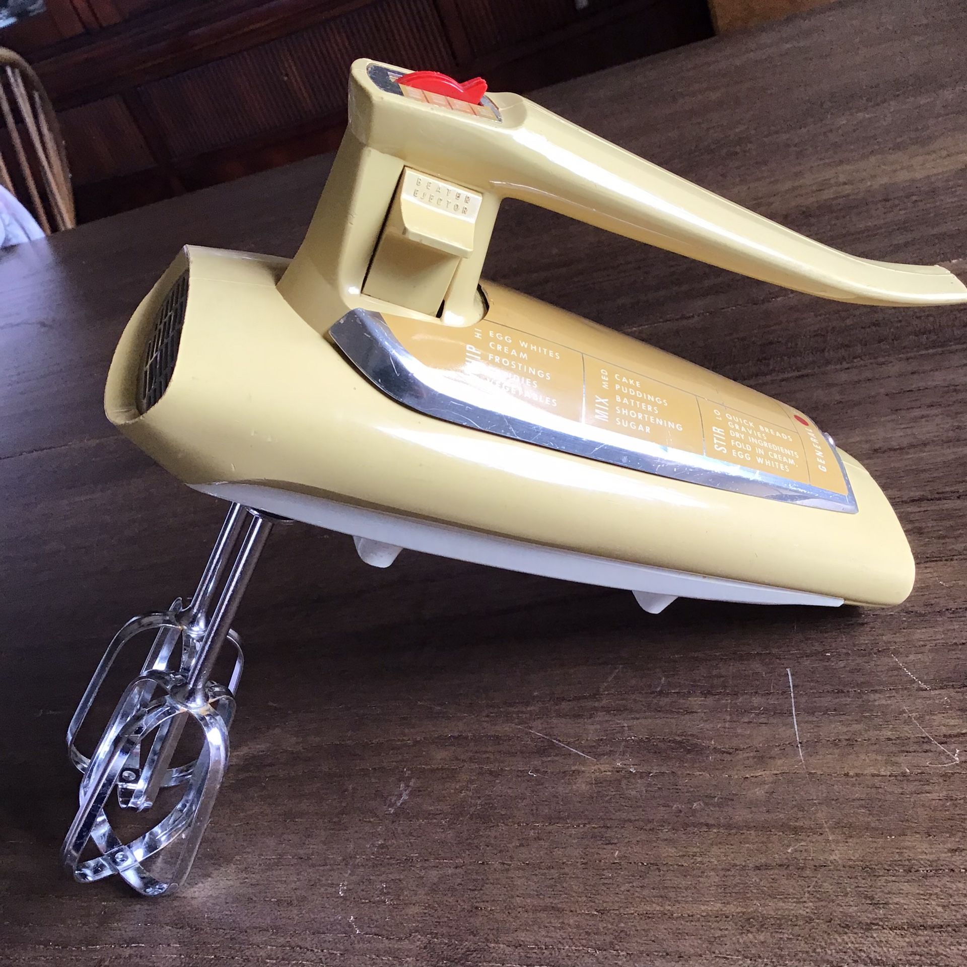 Vintage Retro General Electric Hand Held Mustard Colored Mixer