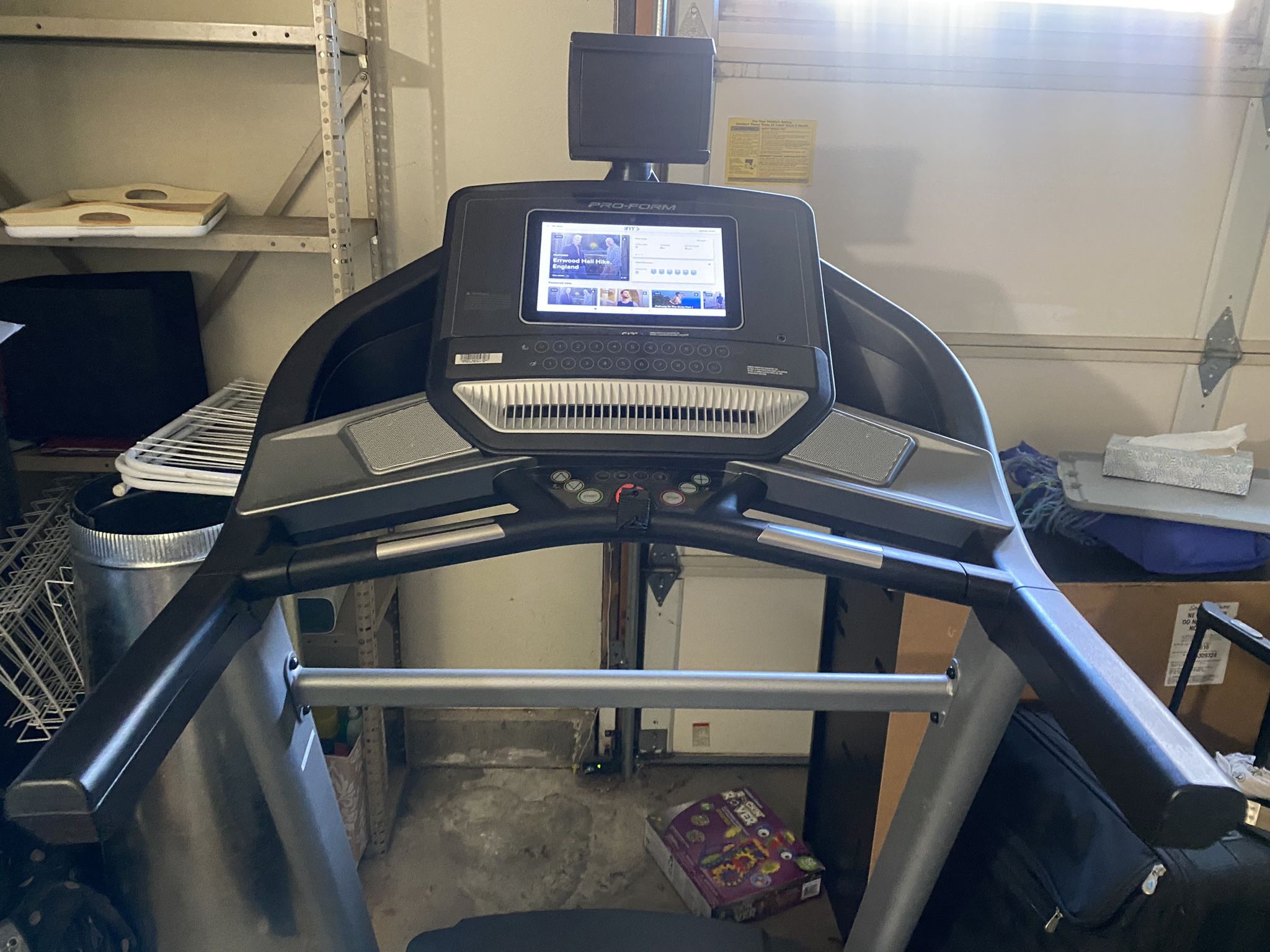 Proform Performance 600i Black/gray Treadmill Exercise