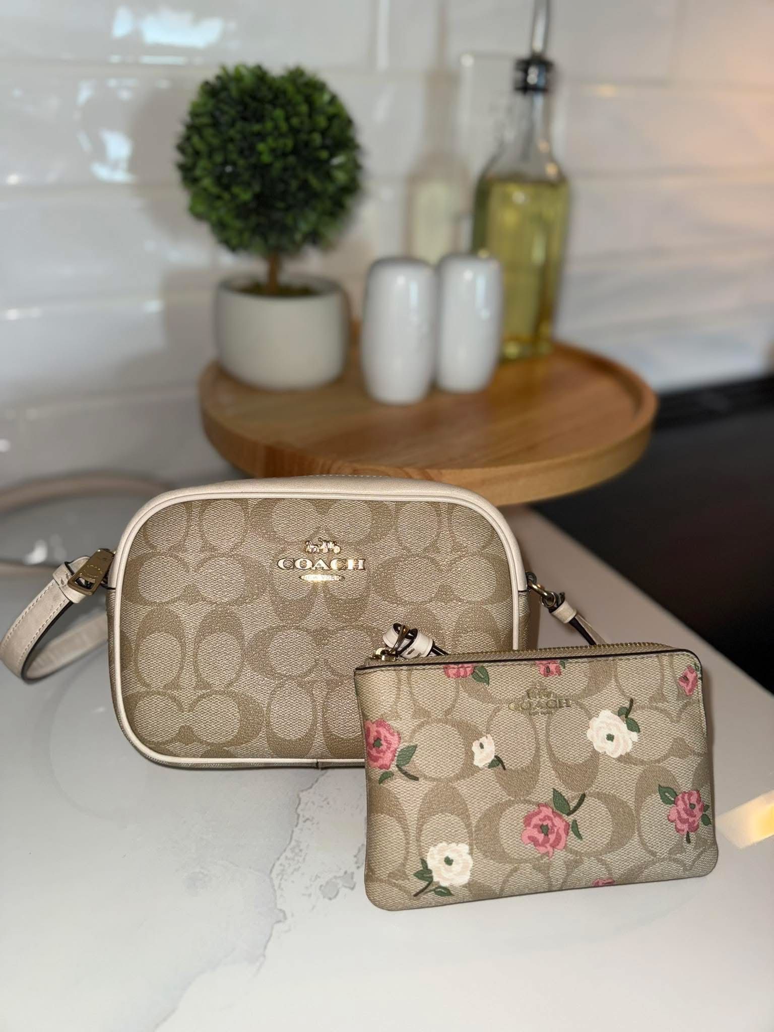 Authentic Coach Purse And Wallet