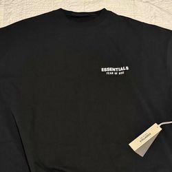 Essential Shirt Hoodie Pants 