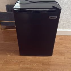 Mini Refrigerator 2,6 Ft