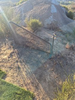 Golf metal mesh tee divider