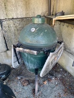 Big Green Egg Grill