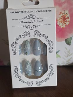 Beautiful Nail Press-On Nails Set