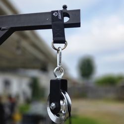Pulley System With Rouge Bracket