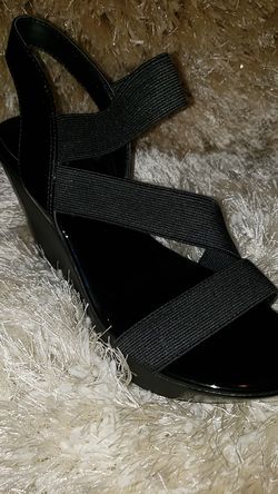 Brand new black wedges 7.5