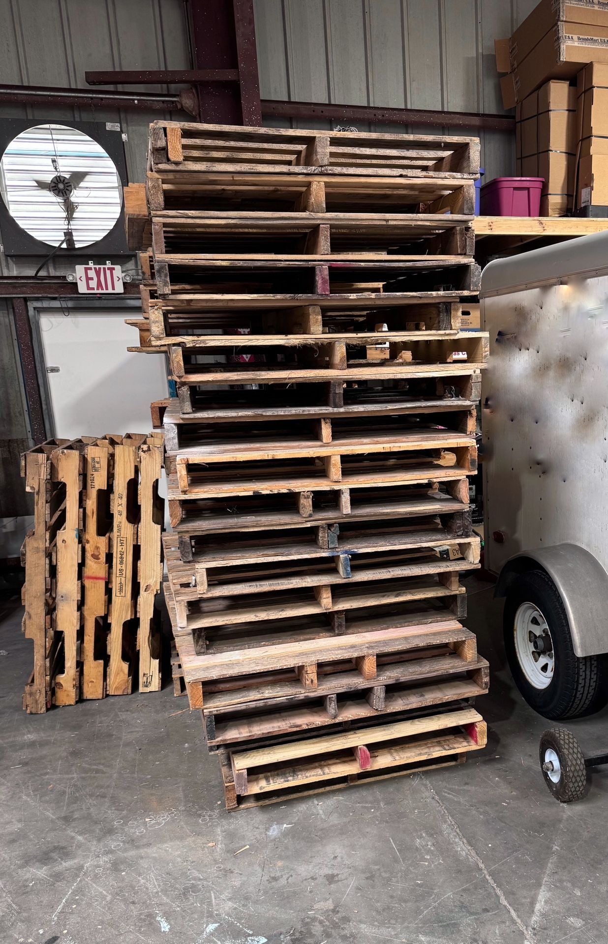 Pallets 24 Available Wood Repurpose Crafting  