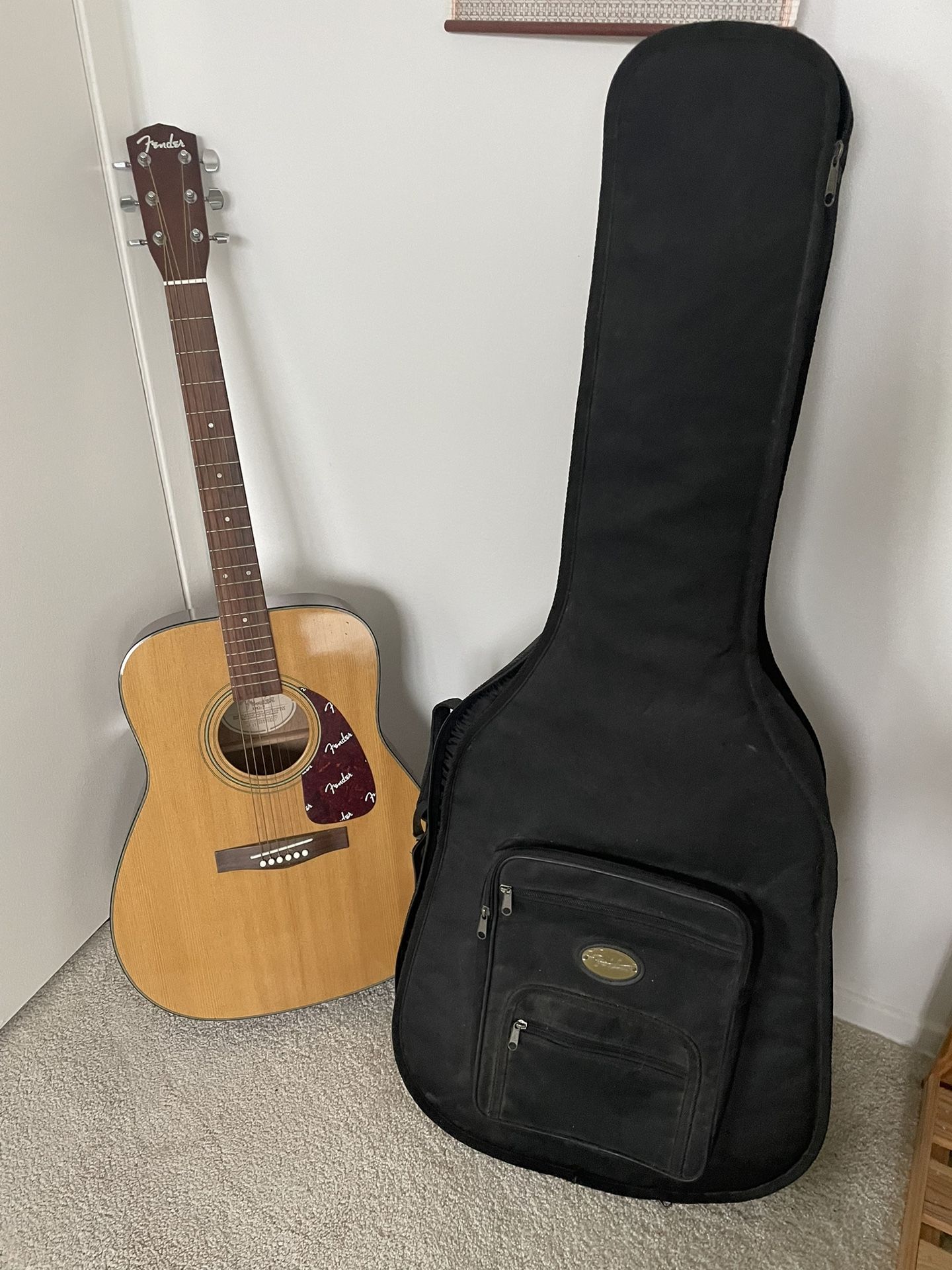 Fender DG-7 Acoustic Guitar With Bag