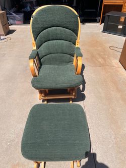 Glider chair with ottoman