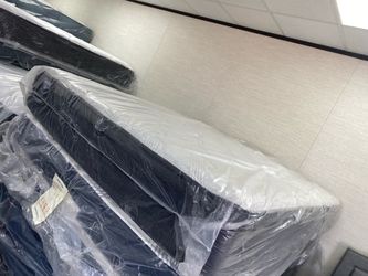 queen mattress pillowtop