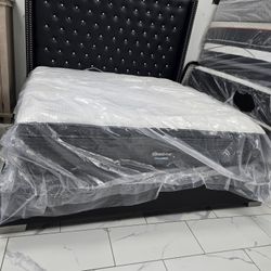 King Sizes Bed With Mattress 