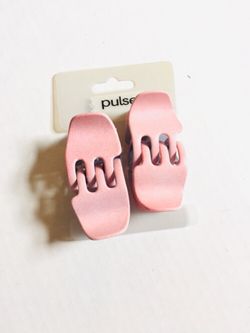 Bundle of 4 rosy pink claw clips
