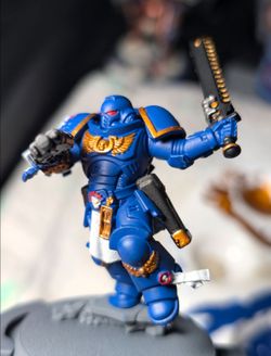 WARHAMMER 40K Captain Titus