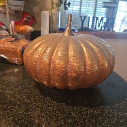 Thanksgiving decorative pumpkin