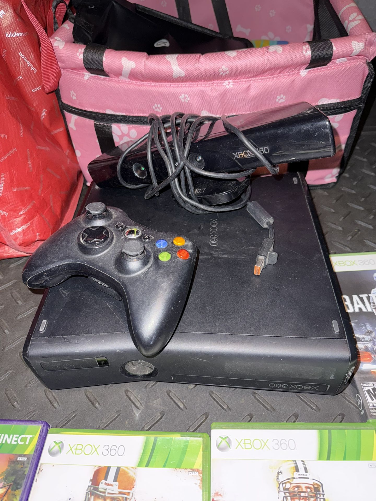 Xbox 360 Kinect W/ Games