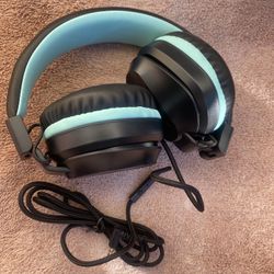 PeohZarr Wired On -Ear Headphones 