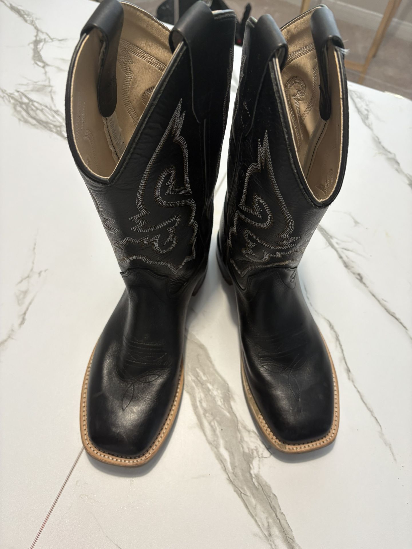 Size 7 Cody James Boots