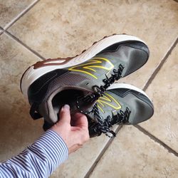 NEW BALANCE  RUNNING SHOES