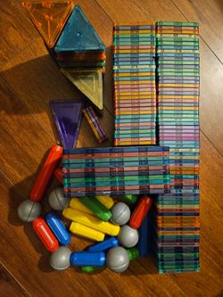 Magnatiles and SmartMax magnet balls and sticks