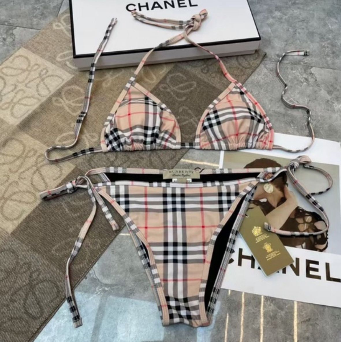 Burberry Swim 
