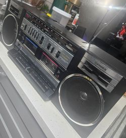 Vintage FISHER PH-W704 Stereo boombox AM/FM RADIO  Cassette  Tape Deck.  (CHECKED Description )