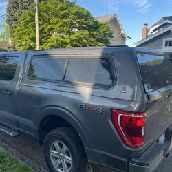 Leer Truck Canopy Bed Cap 6 -1/2ft Ford F150 100XR