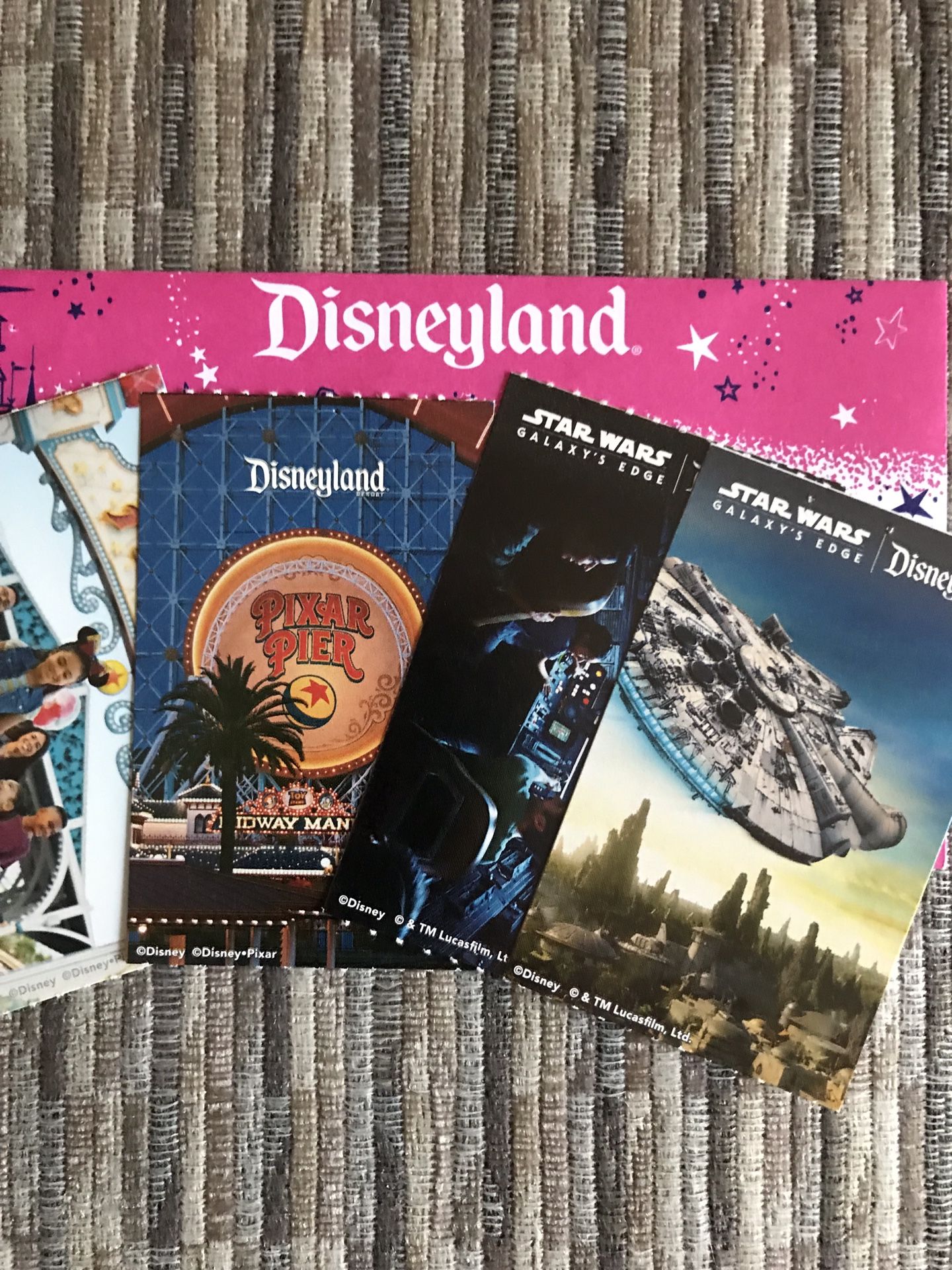 🎢🍿🥤DISNEYLAND PEAK ☝️DAY ☝️PARK TICKETS (4) 🍭🍧🍦🎟🎟🎟🎟 $500