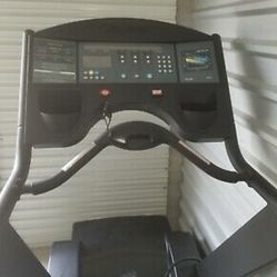 Life Fitness Treadmill