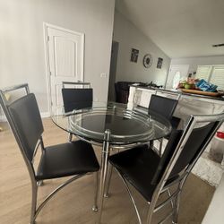 Dining Table With 4 Chairs 