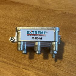 Extreme Broadband BDS106VF 6-Way Digital Coaxial Splitter - Vertical Mount RG6