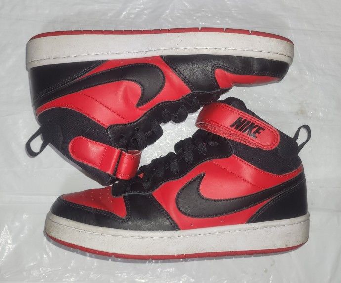 Red And Black Nikes Size 7 Youth