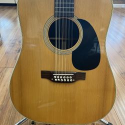 TAKAMINE F-400 NATURAL 12 STRING ACOUSTIC GUITAR IN GOOD CONDITION, WITH CASE