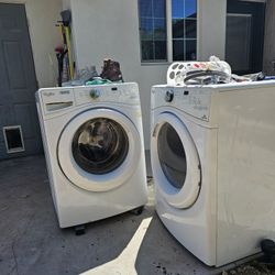 Whirlpool Washer And Dryer (READ) 