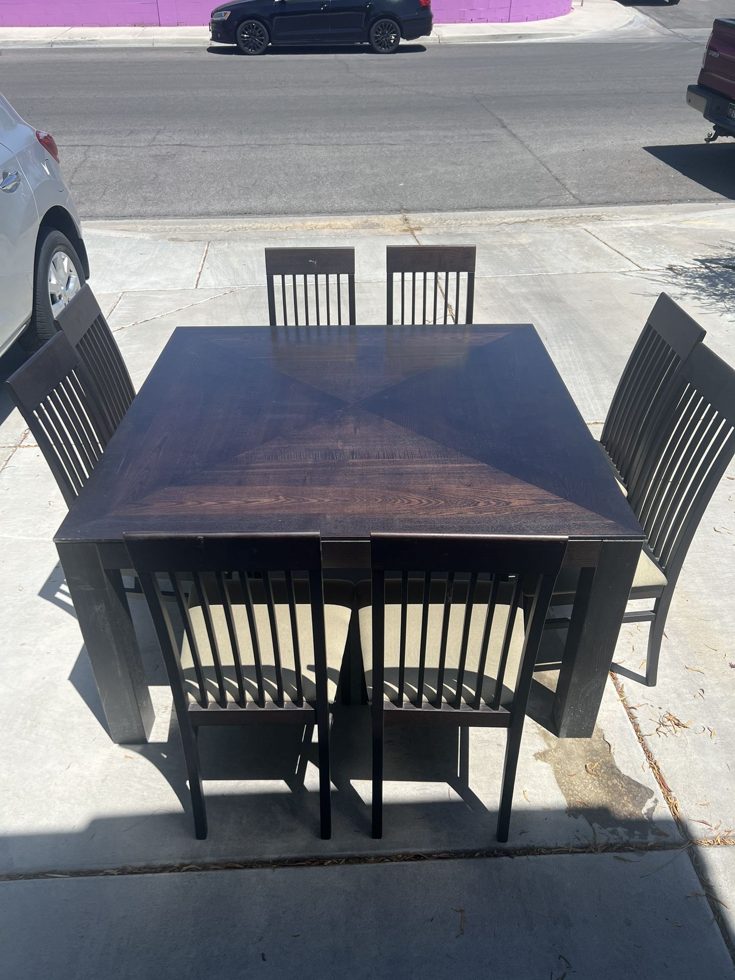 Dinning Table