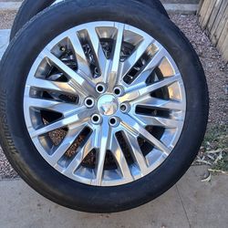 2024 OEM ORIGINAL TAKEOFFS GMC SIERRA DENALI 22 INCH TIRES BRIDGESTONE 50 % DOT 0224 $ 1099 FIRM.